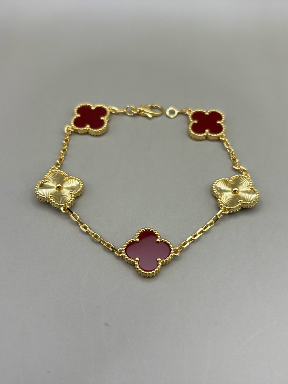 18k Yellow Gold Plated Gold and Red Carnelian Clover Link Bracelet